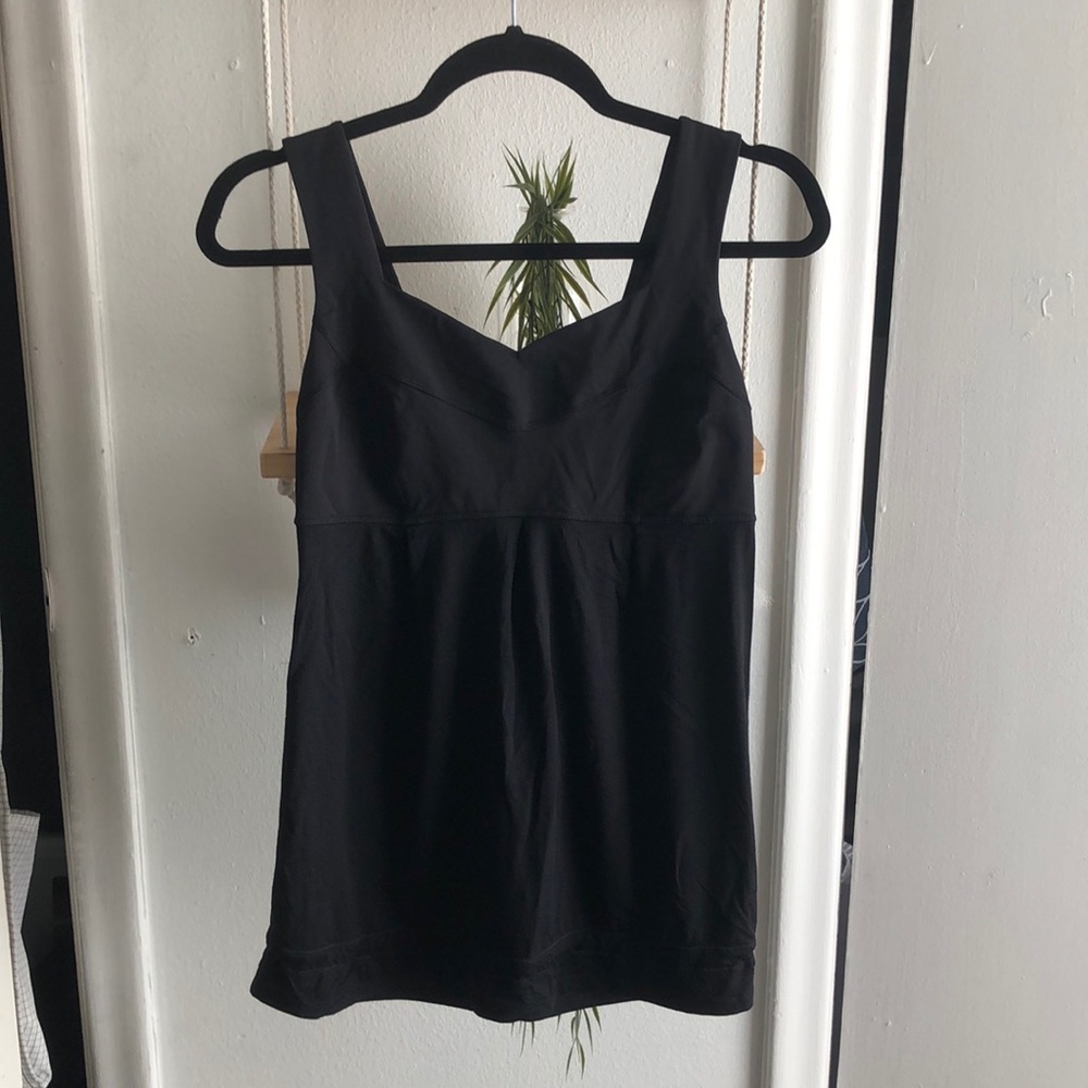 Lululemon pull string tank